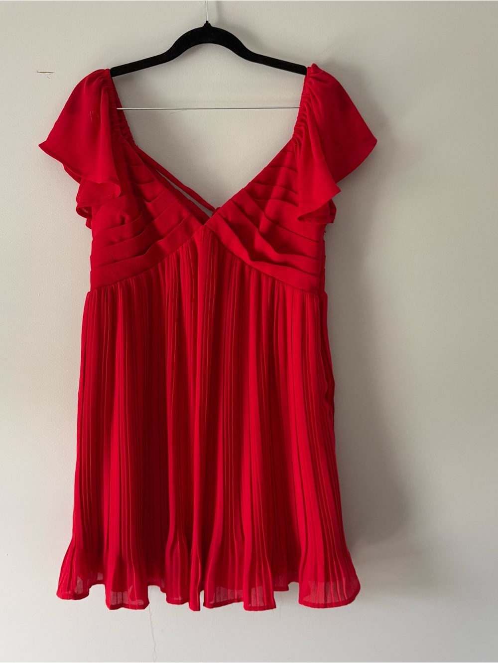 Lulu's Bright Red V-Neck Mini Dress cap sleeve size small like new